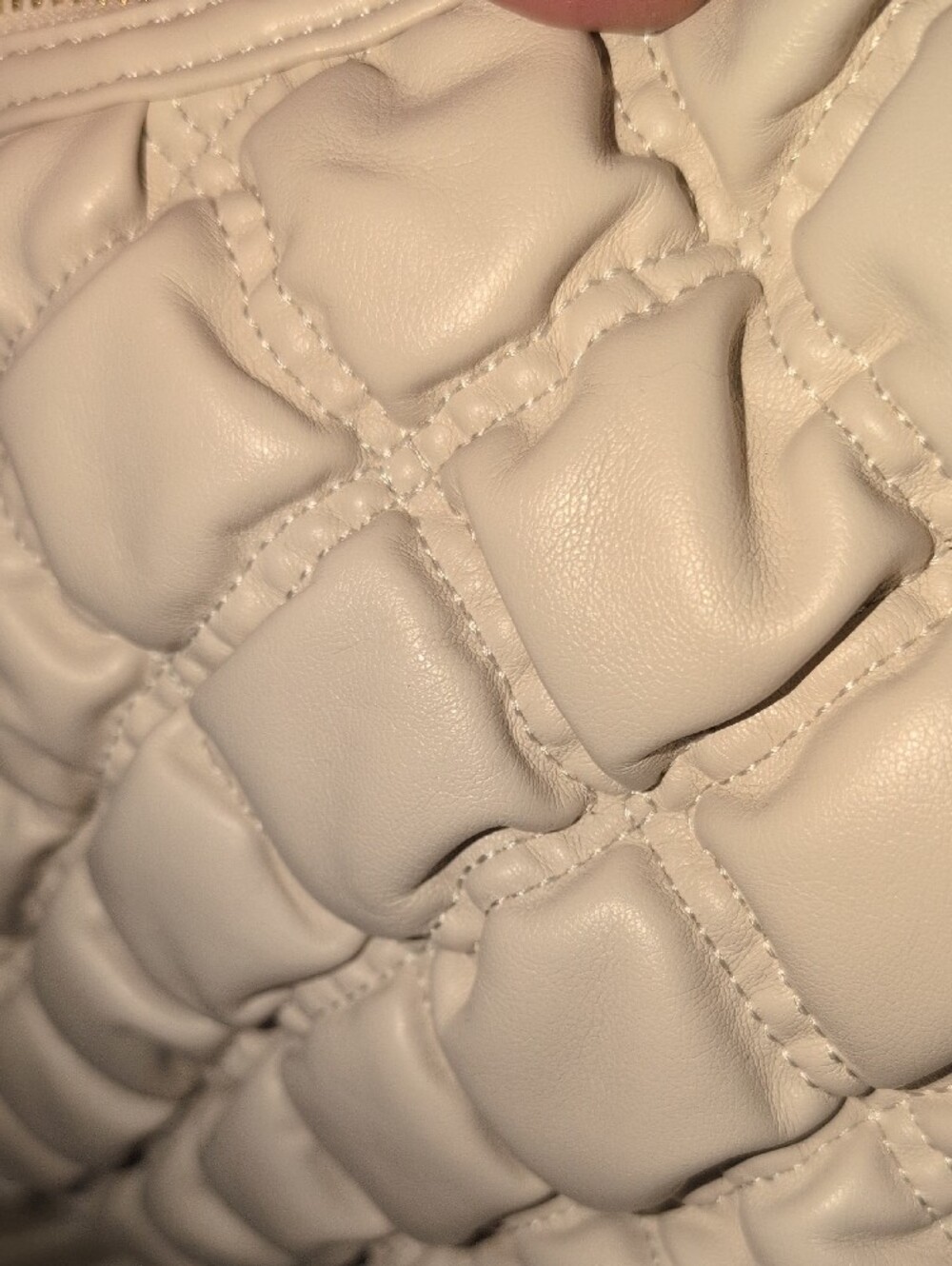 Quilted Cream Puffer Hobo Bag - Soft Padded Shoulder Tote- NWT - Picture 10 of 10